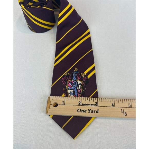 Harry Potter Gryffindor Tie Cinereplicas Burgundy Yellow Stripes - Picture 3 of 6